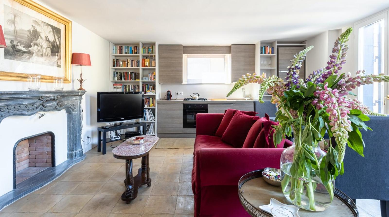 Plum Guide - The Elders