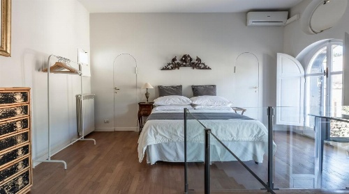 Plum Guide - The Elders image 11