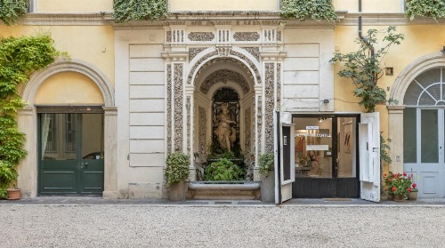 Plum Guide - The Elders image 25